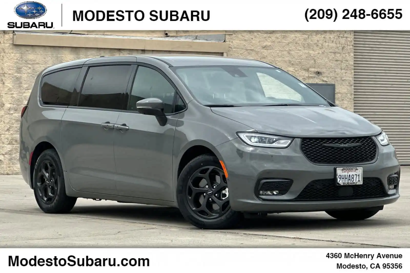 2023 Chrysler Pacifica Hybrid Touring L Hybrid's photo