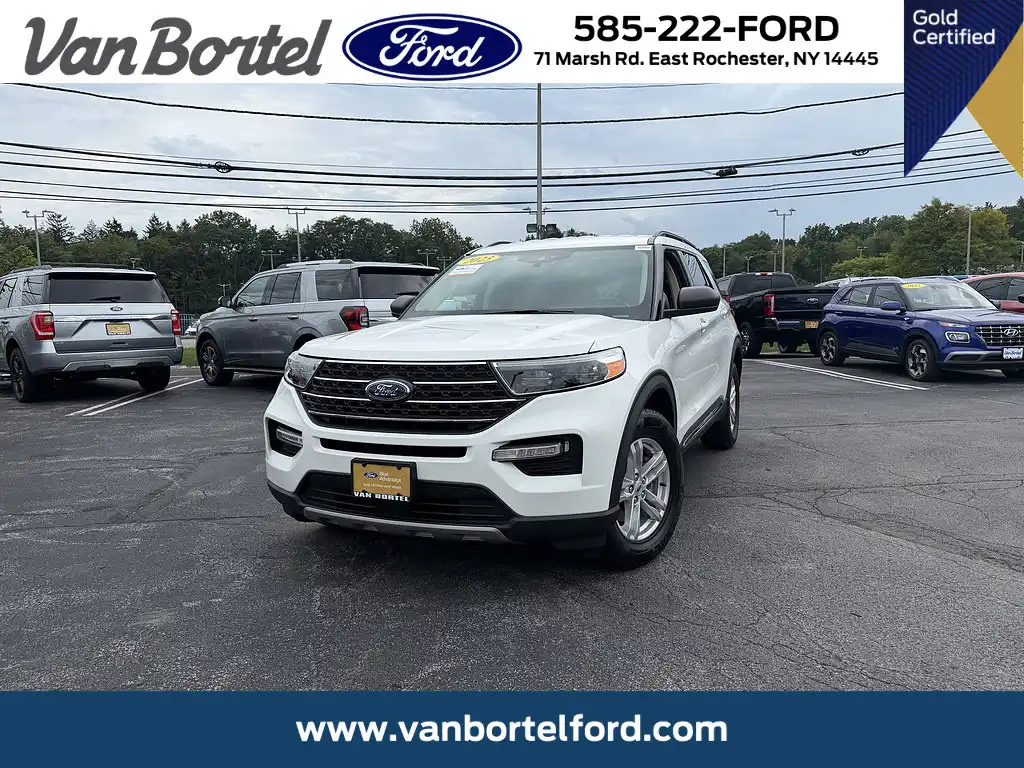 2023 Ford Explorer XLT 4WD's photo