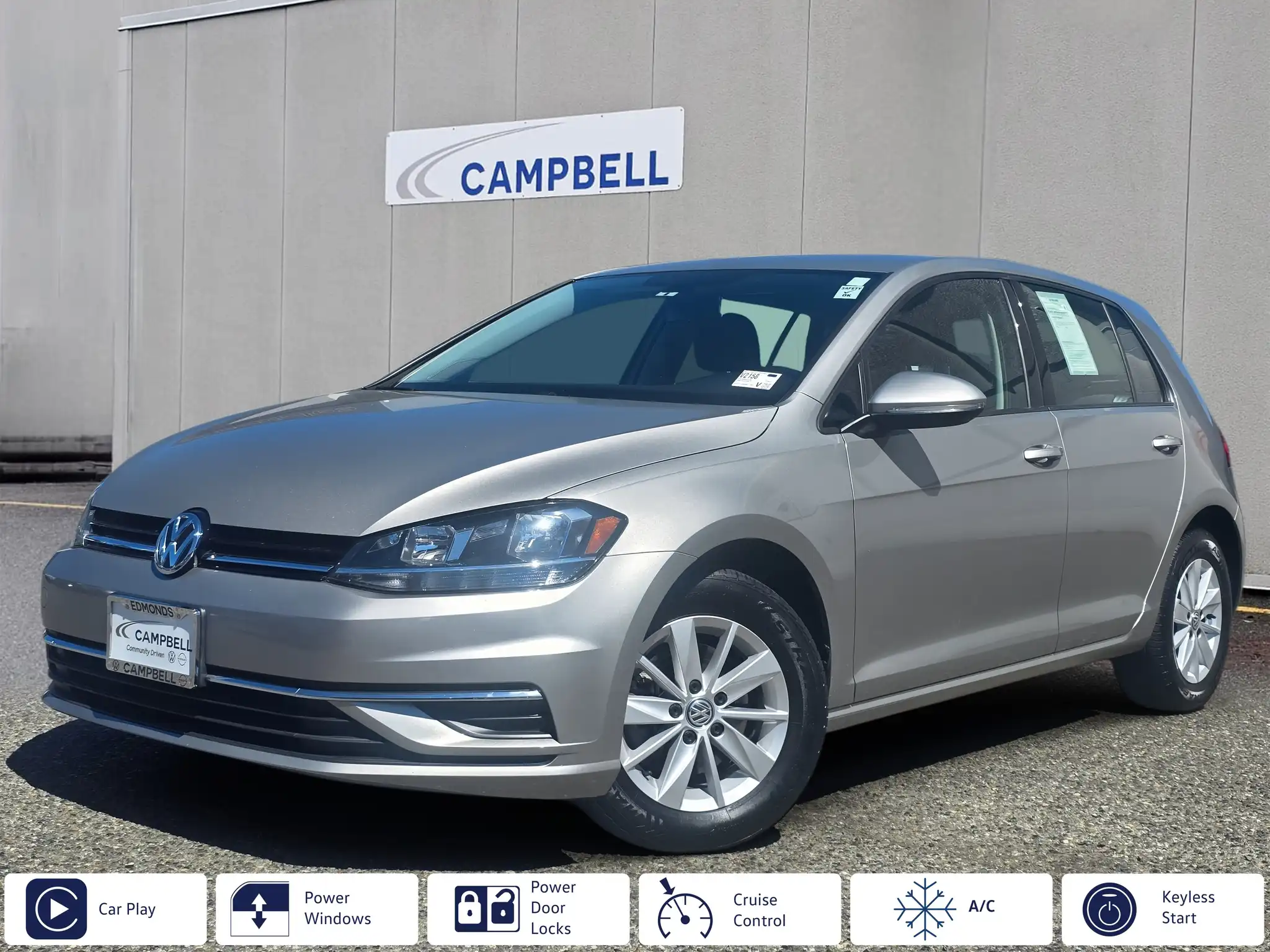 2018 Volkswagen Golf TSI S's photo
