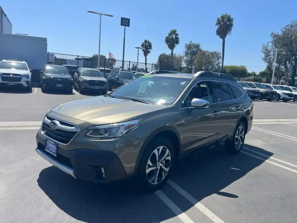 2022 Subaru Outback Touring's photo
