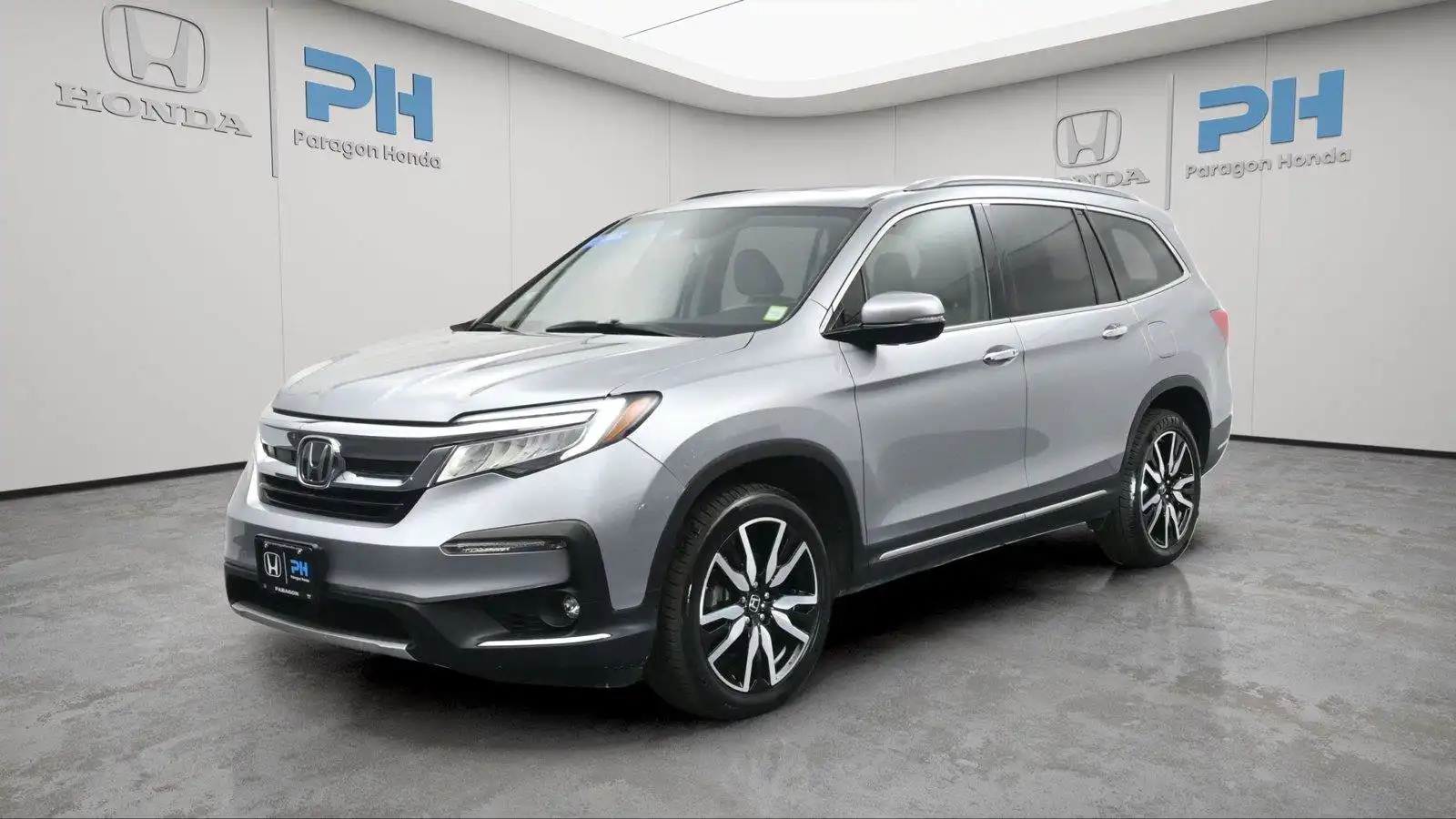 2022 Honda Pilot Touring AWD 7's photo