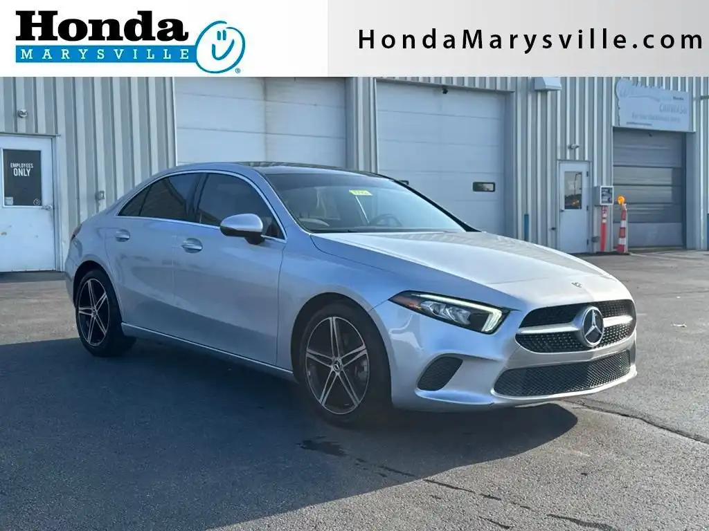 2022 Mercedes-Benz A-Class A220's photo