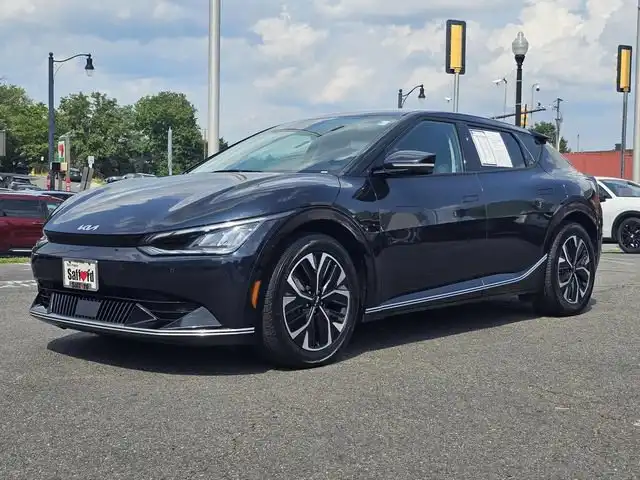 2023 Kia EV6 Wind's photo