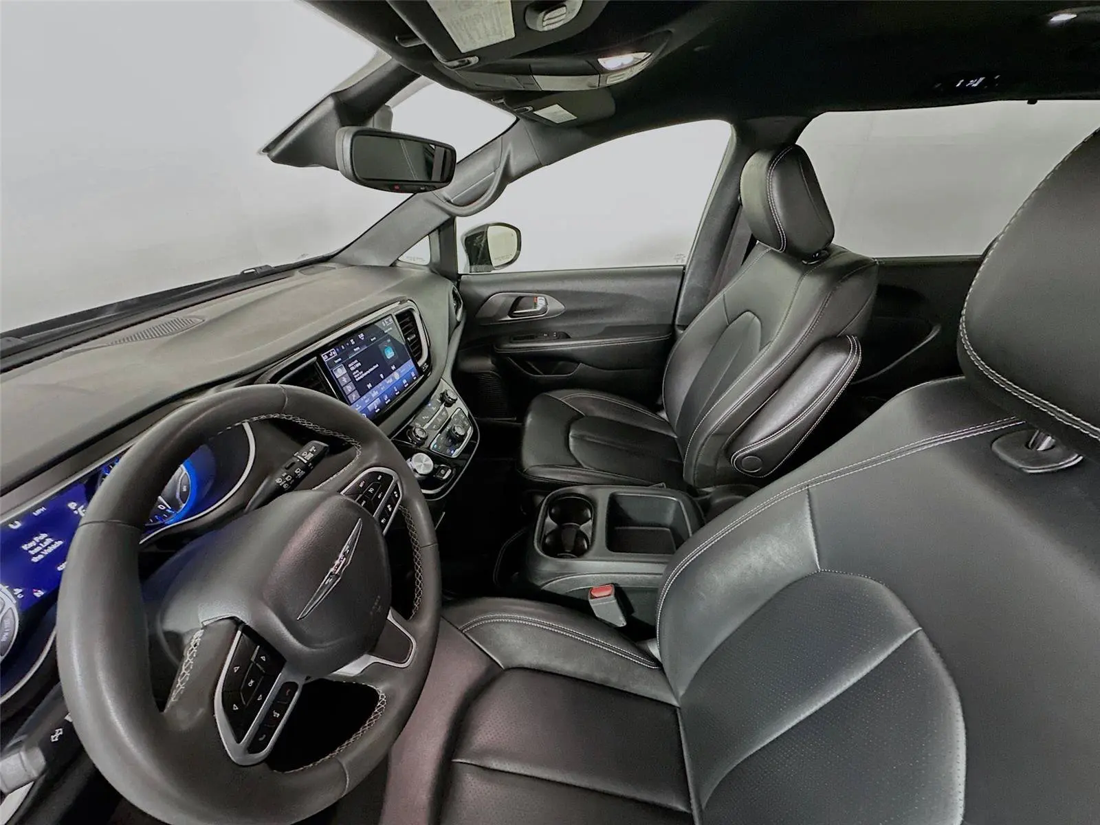 2025 Chrysler Pacifica Select photo 5