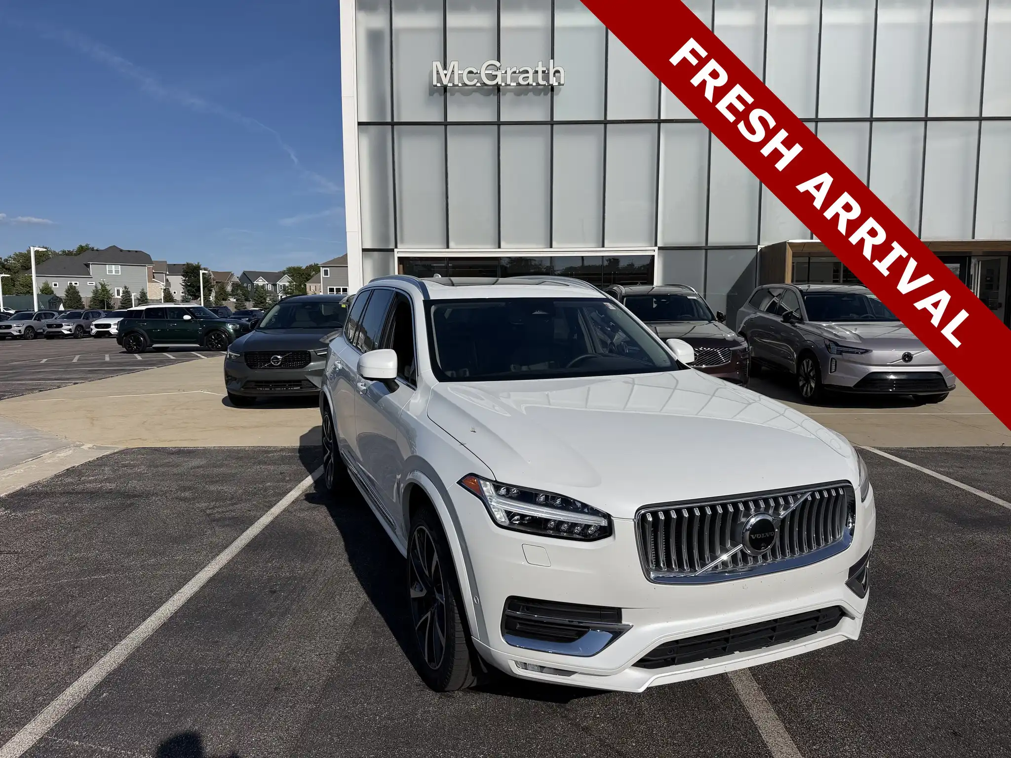 2024 Volvo XC90 B5 Plus Bright Theme AWD's photo