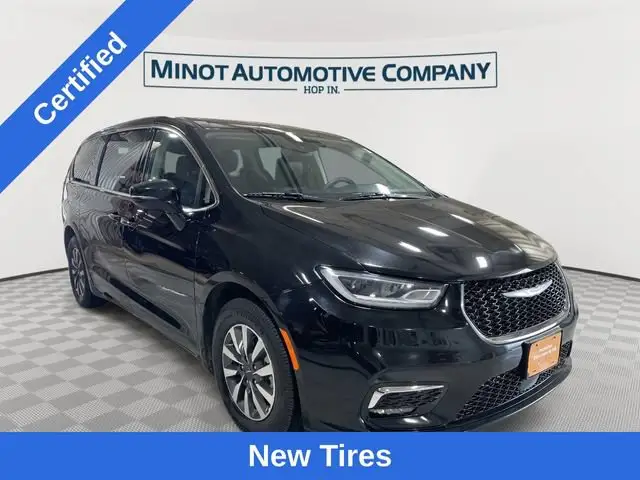 2024 Chrysler Pacifica Hybrid PHEV Select photo 1