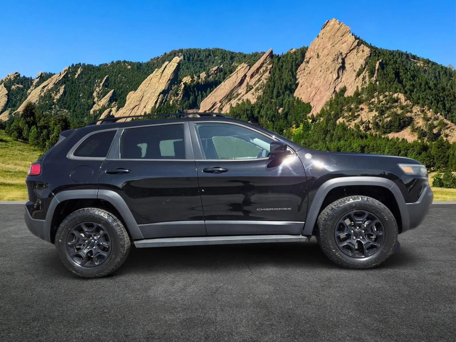 2022 Jeep Cherokee Trailhawk 4X4 photo 4