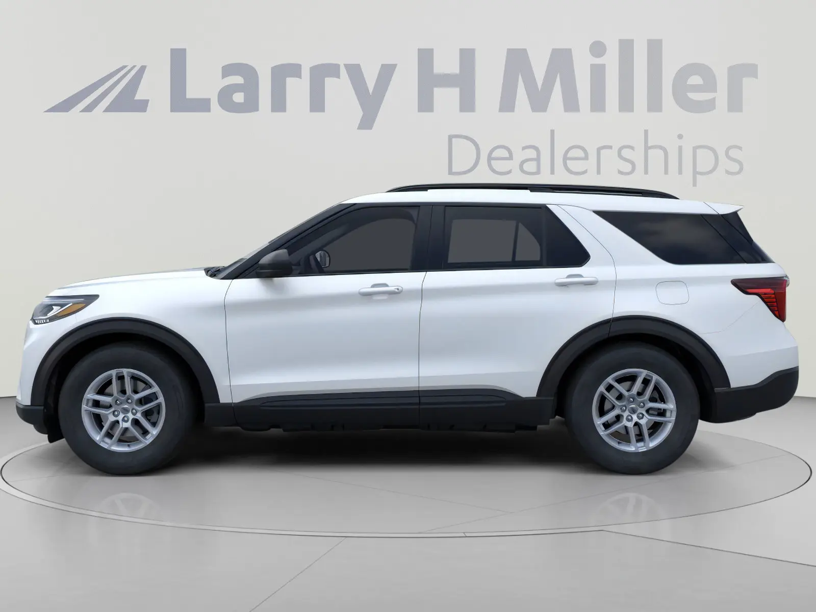 2026 Ford Explorer Active w/200A Pkg photo 3