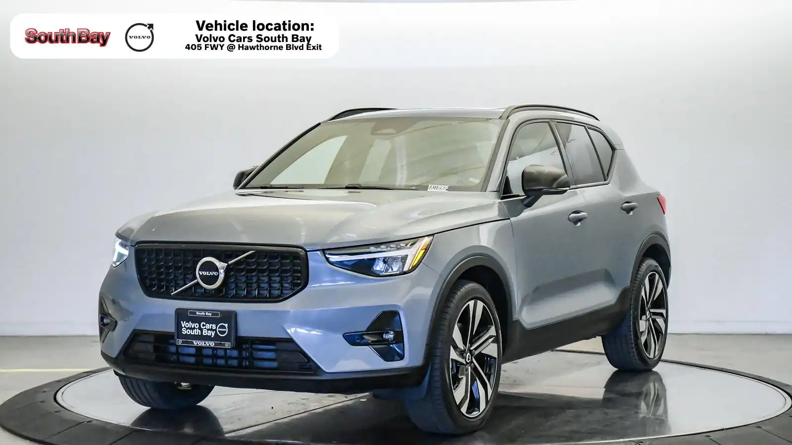 2023 Volvo XC40 B5 Plus Dark AWD's photo