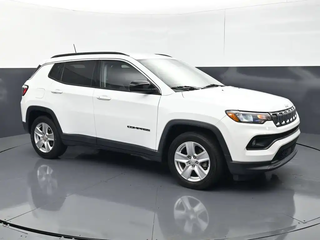 2022 Jeep Compass Latitude's photo