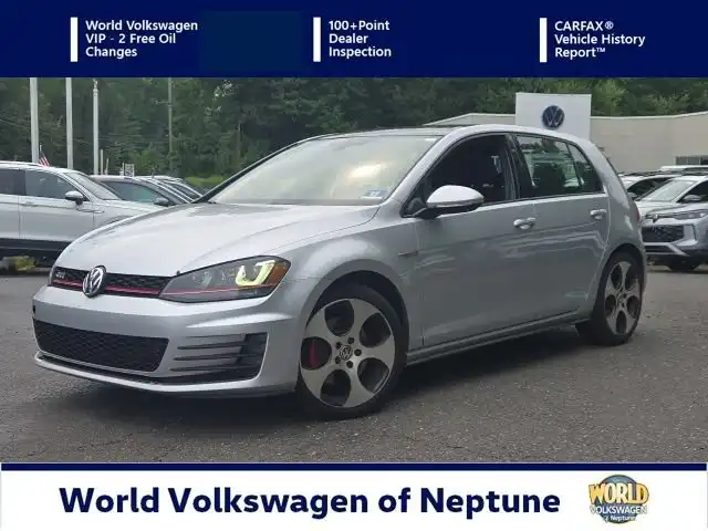 2016 Volkswagen Golf GTI 2.0T SE 4-door DSG PZEV's photo