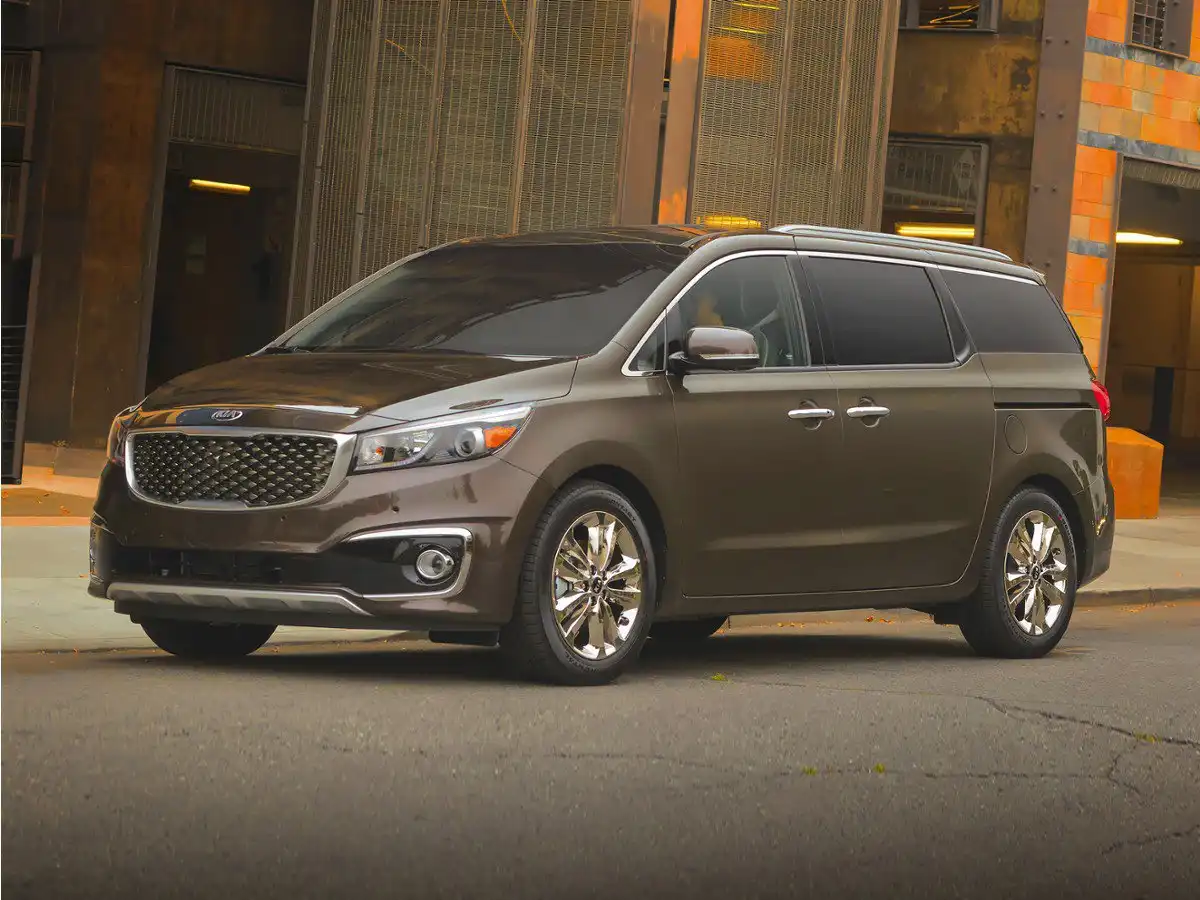 2015 Kia Sedona LX's photo