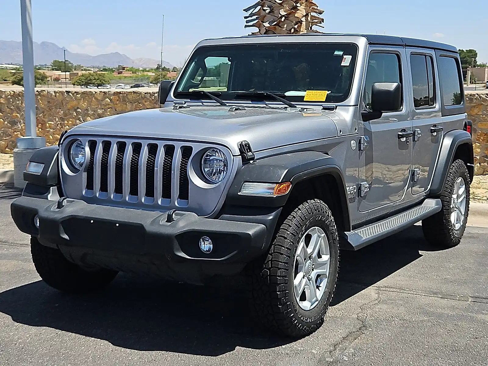 2019 Jeep Wrangler Sport S's photo