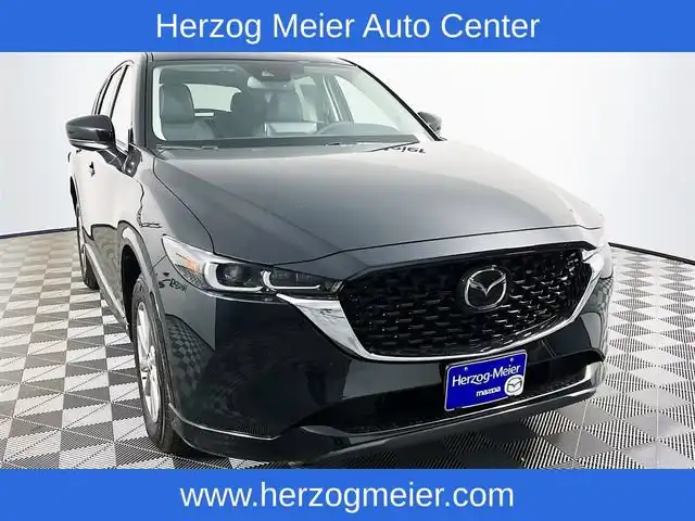 2025 Mazda CX-5 S Preferred package Auto AWD's photo
