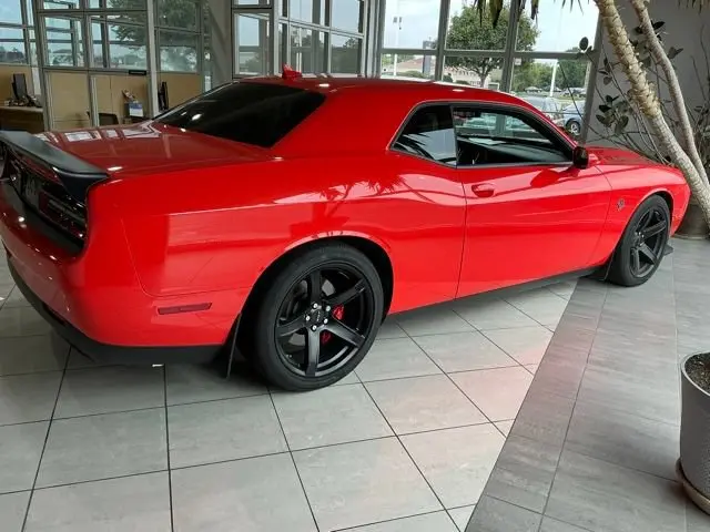 2021 Dodge Challenger SRT Hellcat photo 5