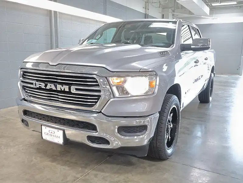 2024 RAM 1500 Laramie 4x4 Crew Cab 5'7's photo