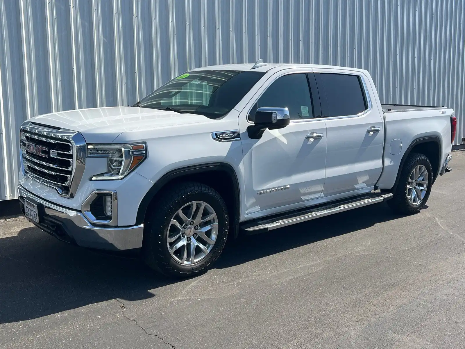 2021 GMC Sierra 4WD Crew Cab Short Box SLT's photo