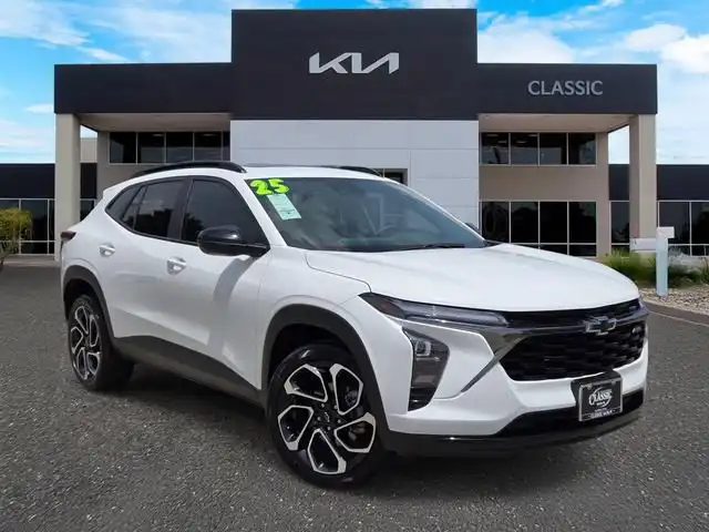 2025 Chevrolet Trax 2RS's photo