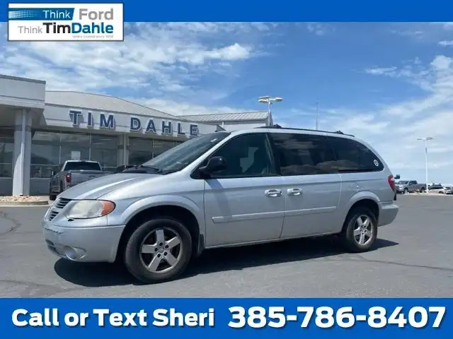 2005 Dodge Grand Caravan SXT's photo