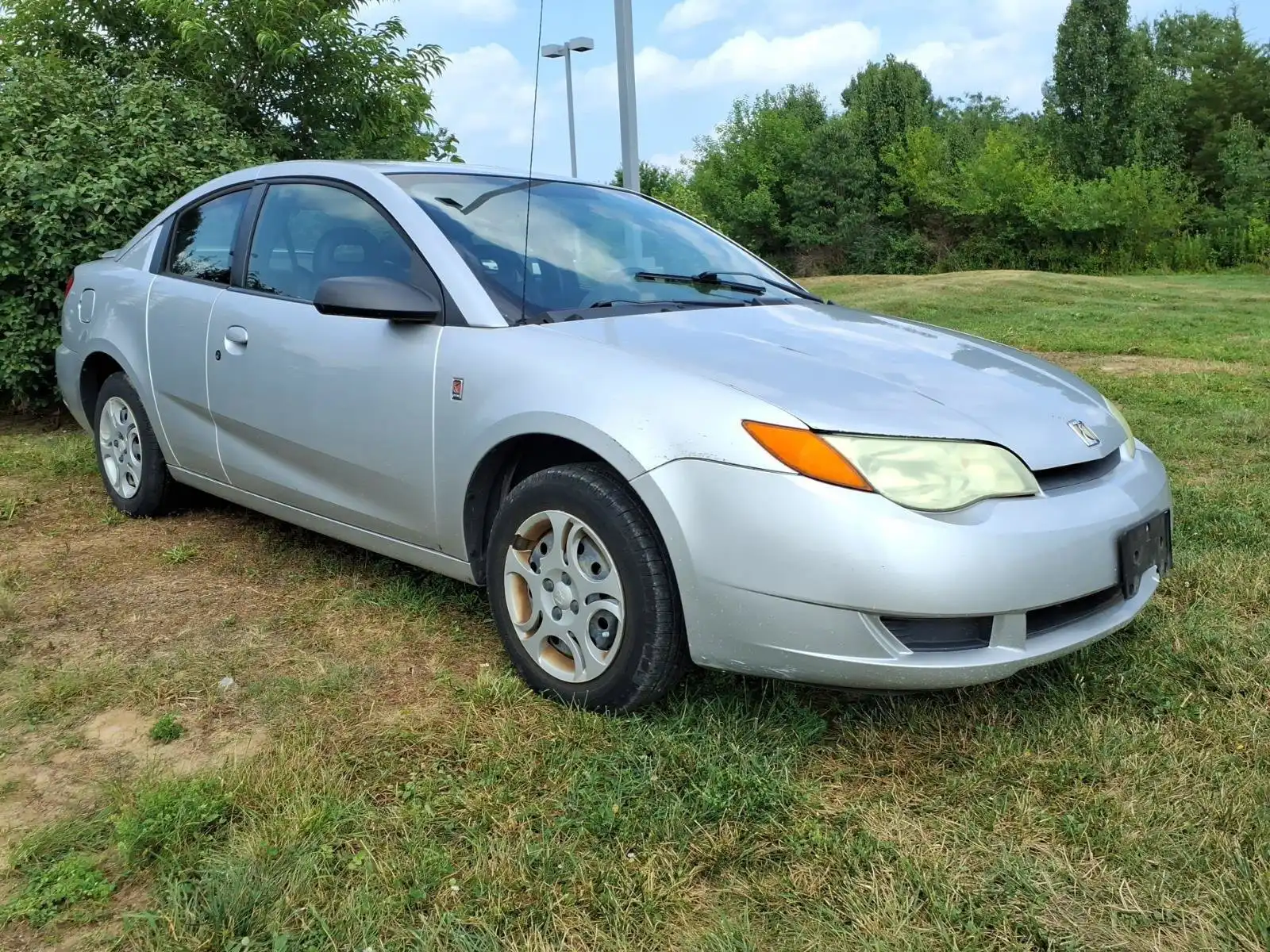 2004 Saturn Ion ION 2's photo