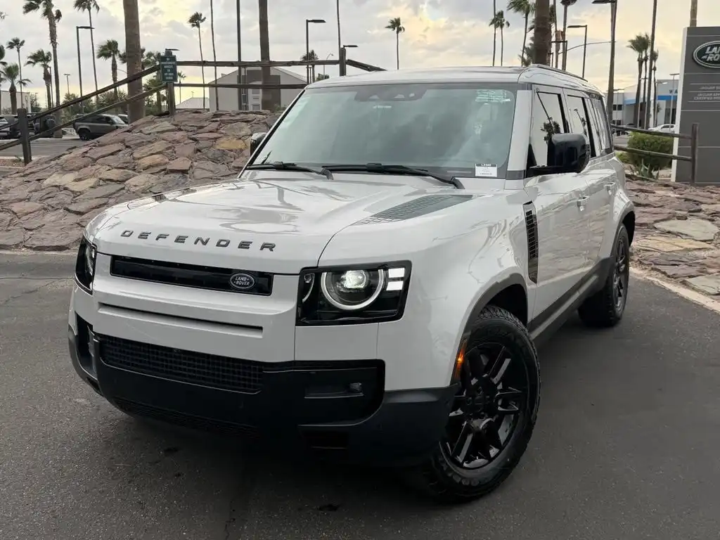 2026 Land Rover Defender 110 P300 S's photo