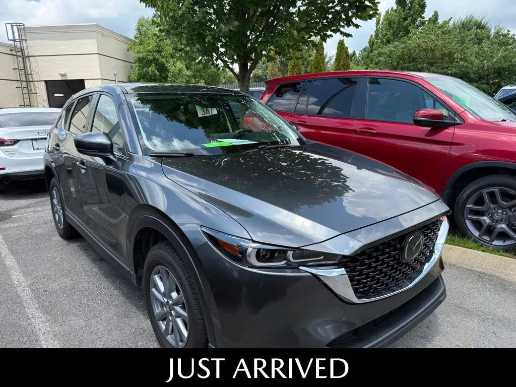 2023 Mazda CX-5 S Preferred package Auto AWD photo 5