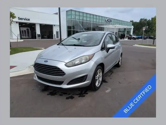 2017 Ford Fiesta SE Sedan's photo
