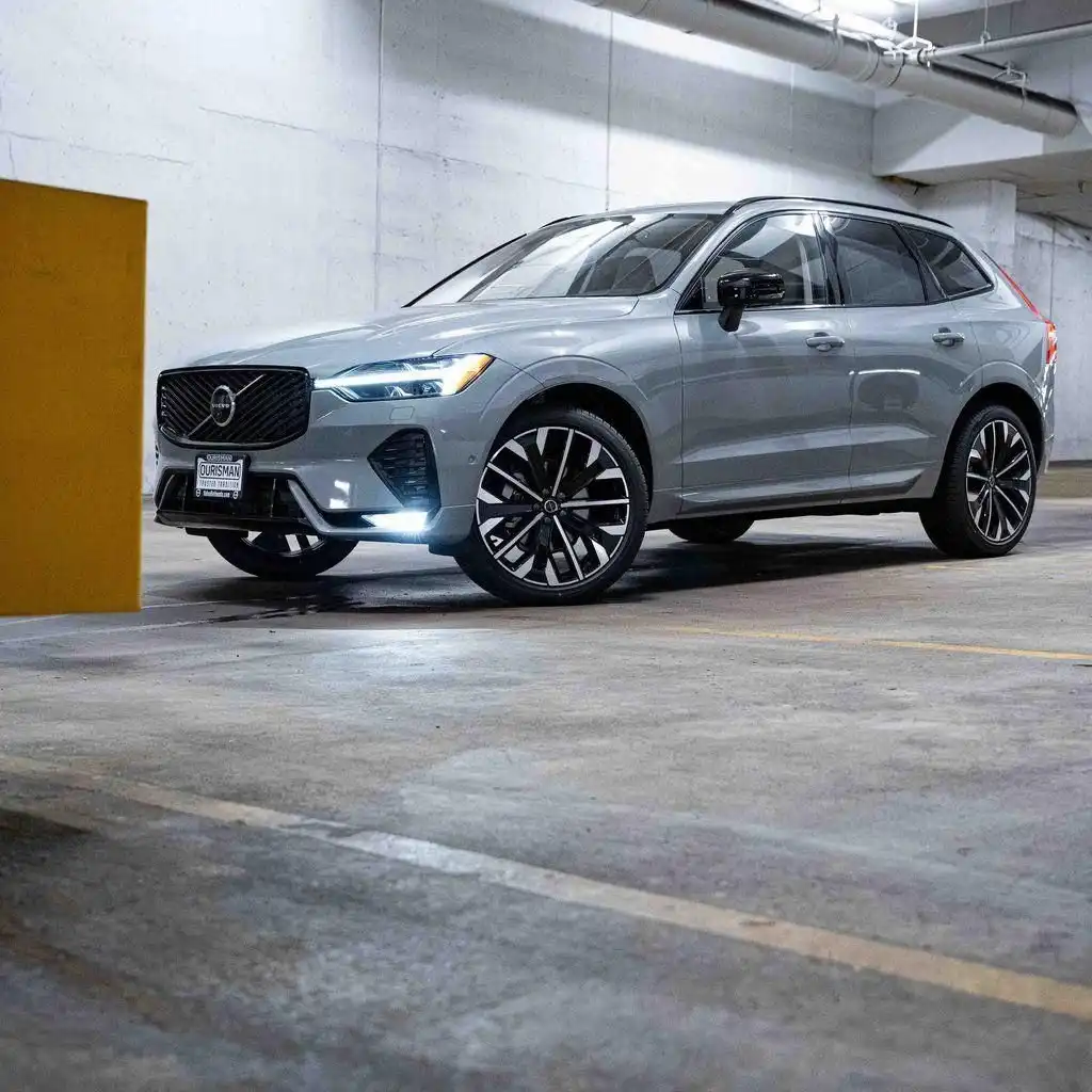 2026 Volvo XC60 B5 Ultra Dark AWD's photo