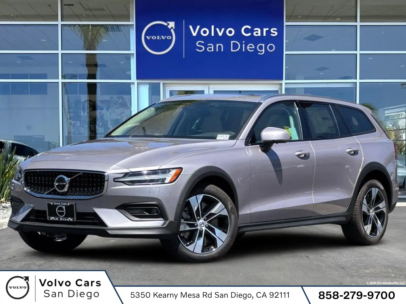 2026 Volvo V60 Cross Country B5 Plus AWD's photo