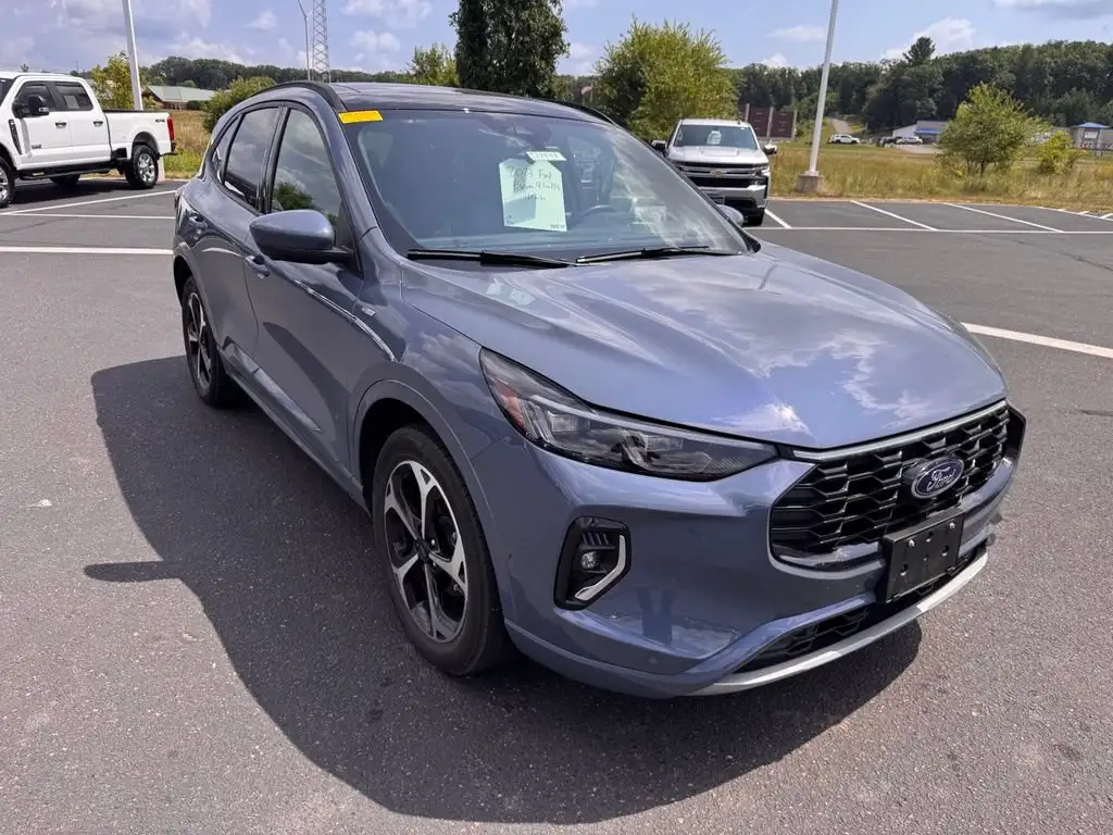 2023 Ford Escape ST-Line Elite AWD 2.0L's photo