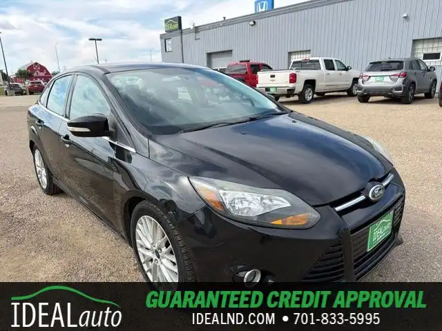 2014 Ford Focus Titanium Sedan's photo