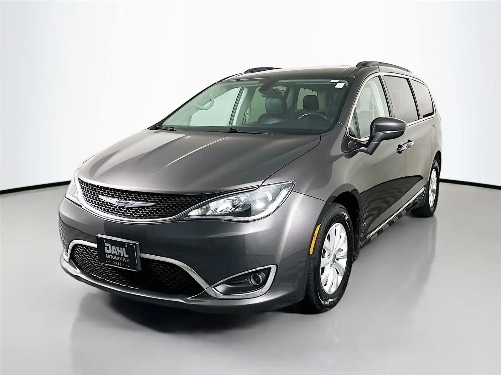 2017 Chrysler Pacifica Touring-L photo 4