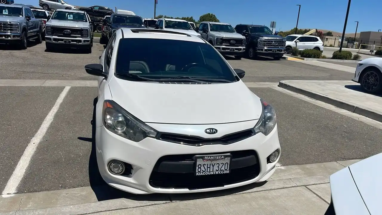 2016 Kia Forte SX's photo