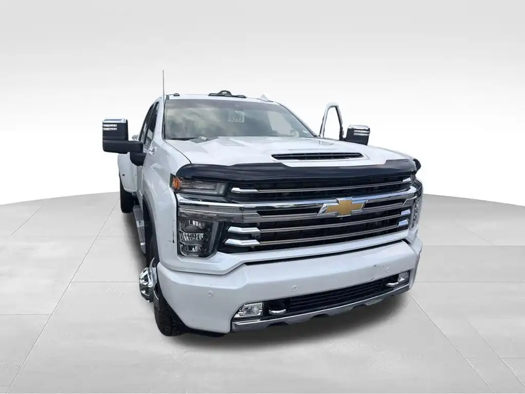 2022 Chevrolet Silverado HD High Country 4WD Crew Cab Long Box DRW's photo