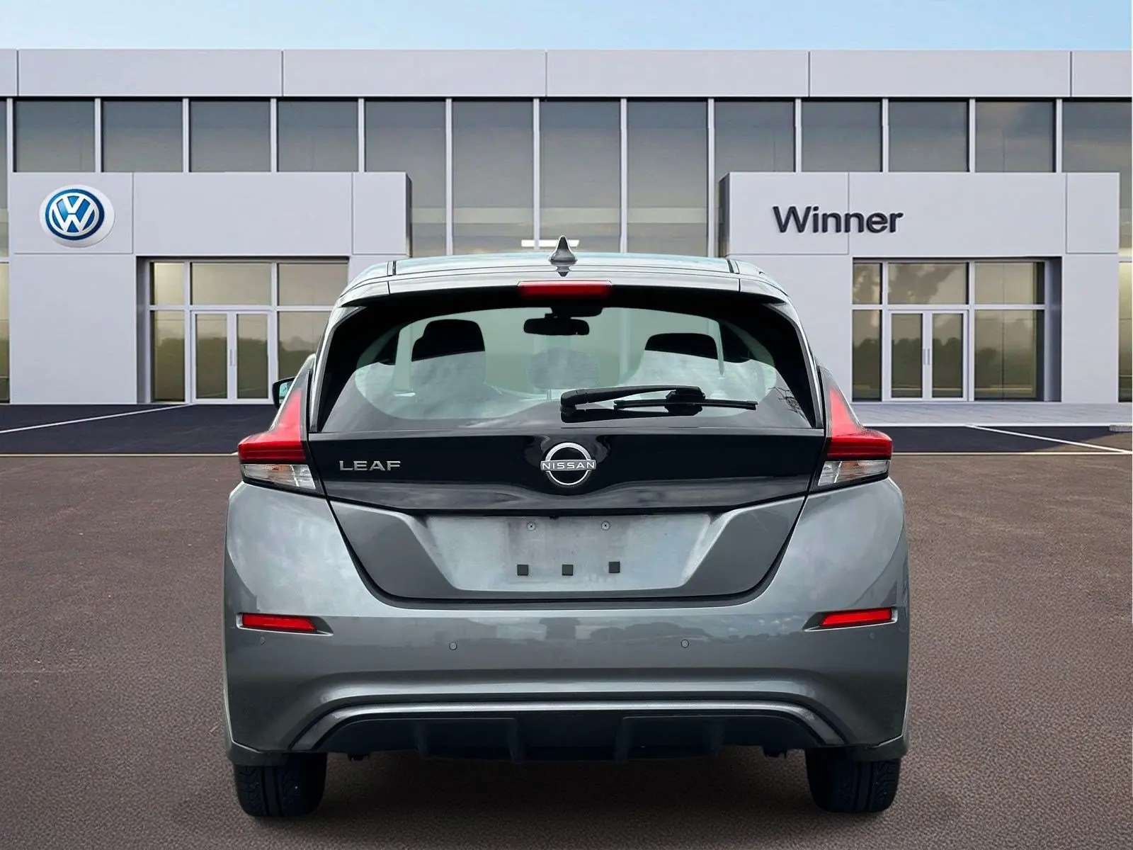 2023 Nissan Leaf S photo 4