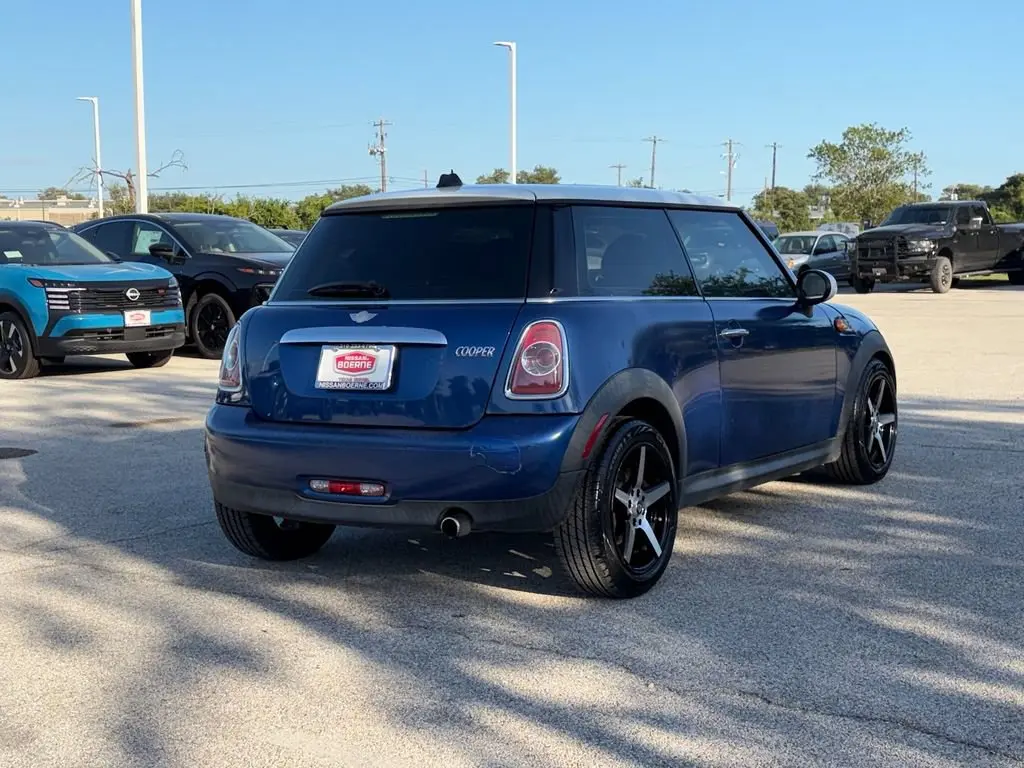 2012 MINI Cooper Base photo 5