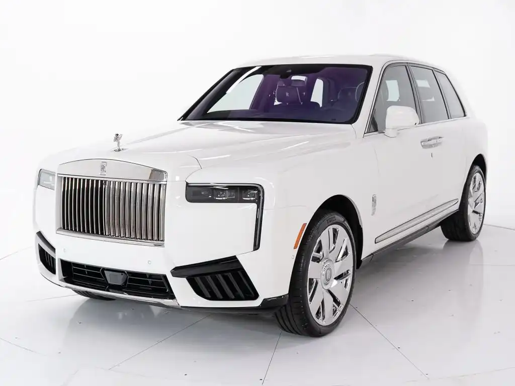 2027 Rolls-Royce Cullinan Base's photo
