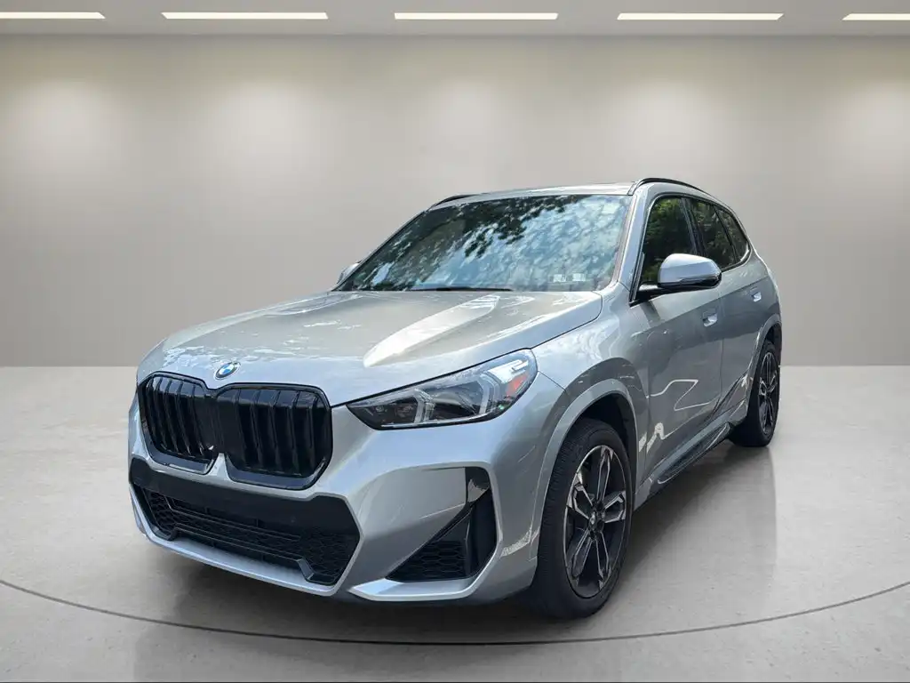 2025 BMW X1 xDrive28i's photo