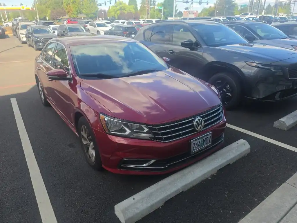 2017 Volkswagen Passat 1.8T S Auto's photo