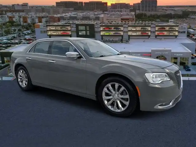 2019 Chrysler 300 Limited AWD's photo