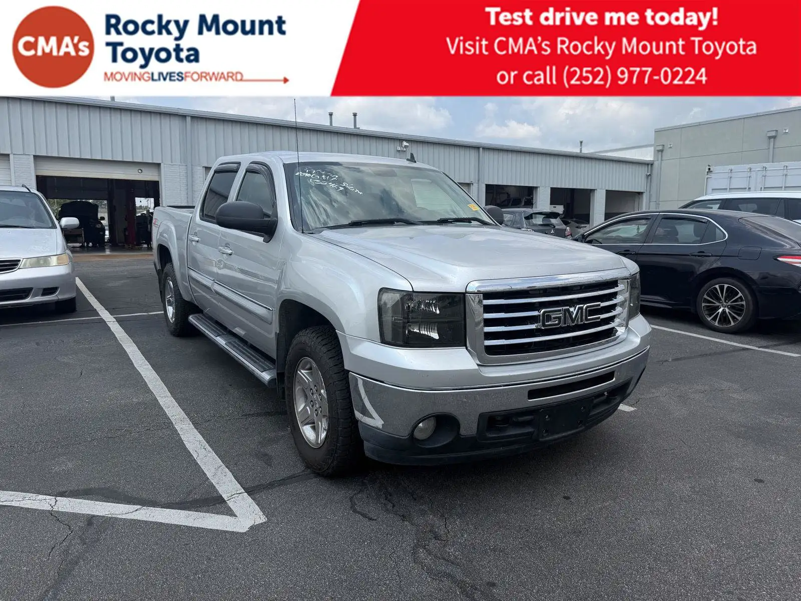 2010 GMC Sierra 4WD Crew Cab SLE SWB's photo