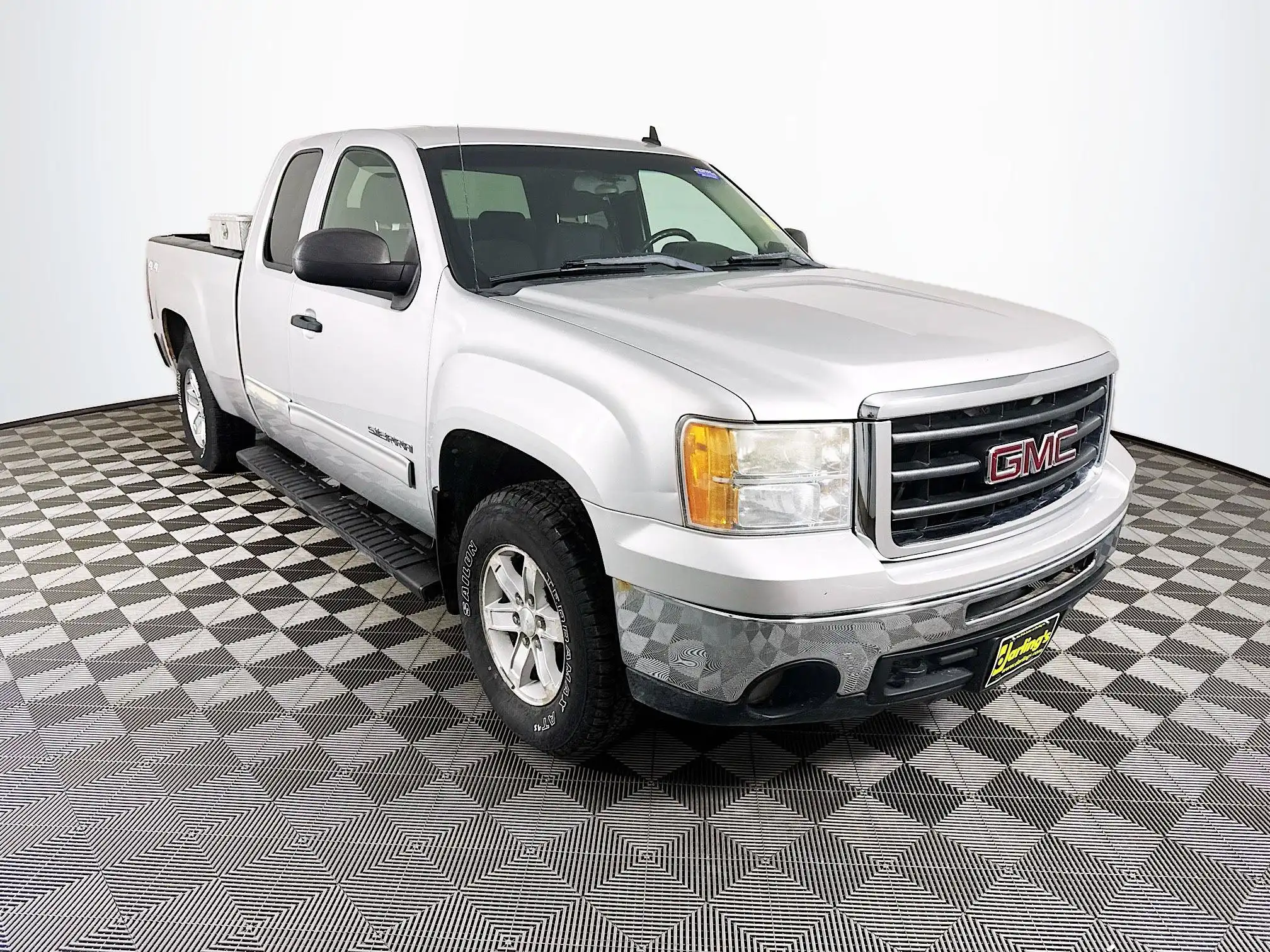 2011 GMC Sierra 4WD Extended Cab SLE MWB's photo