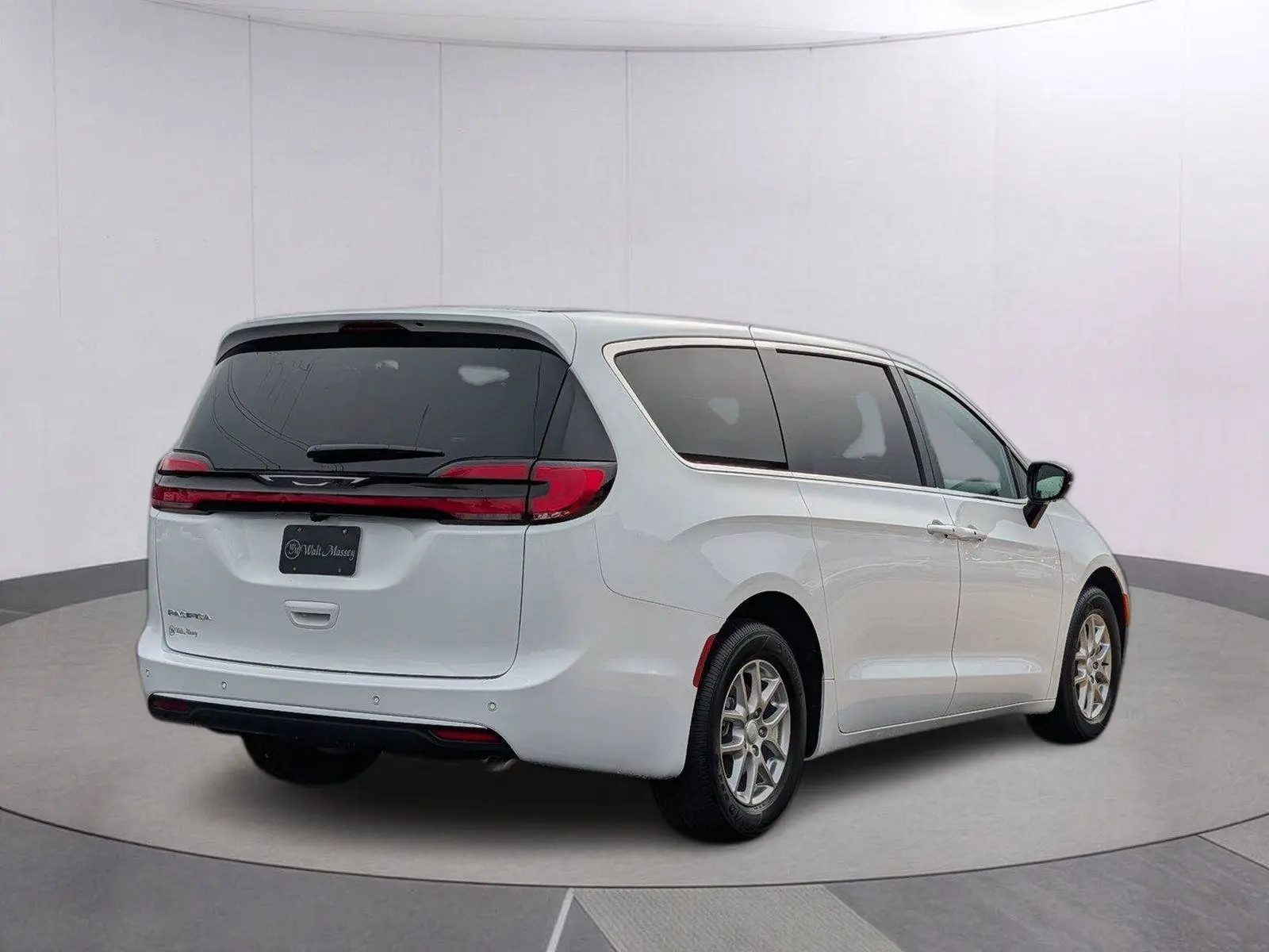 2027 Chrysler Pacifica Select photo 5