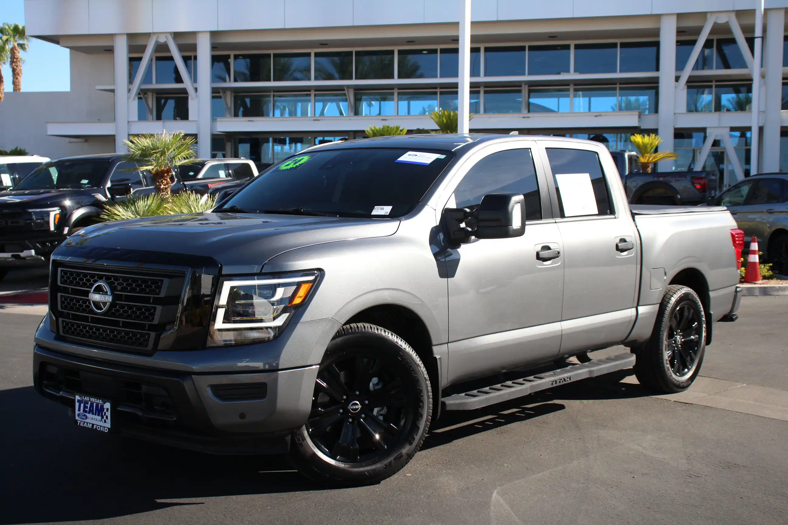 2024 Nissan Titan SV 4X2 Crew Cab's photo
