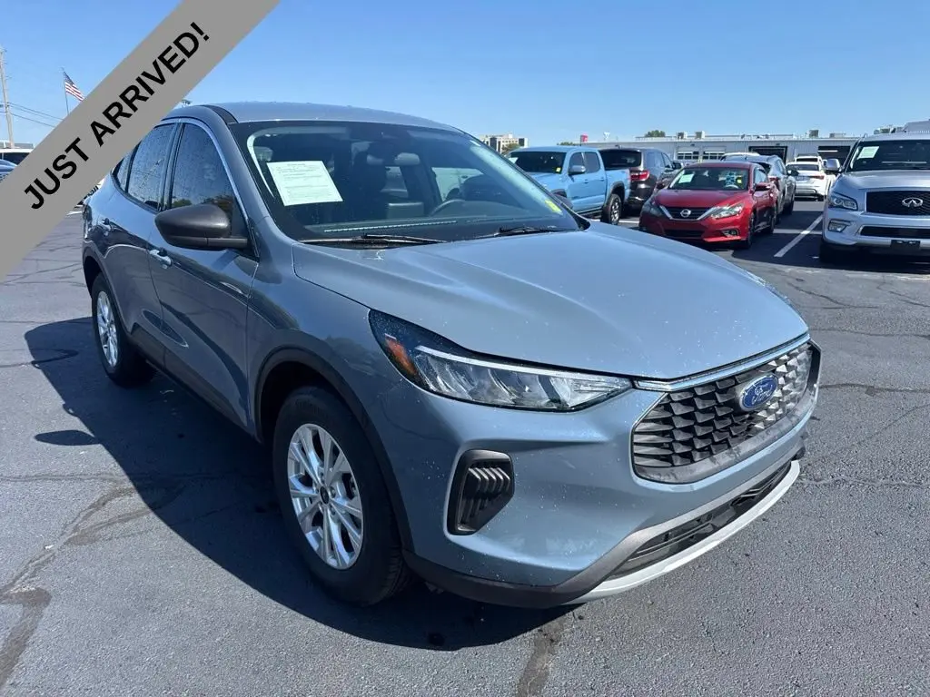 2024 Ford Escape Active AWD photo 3