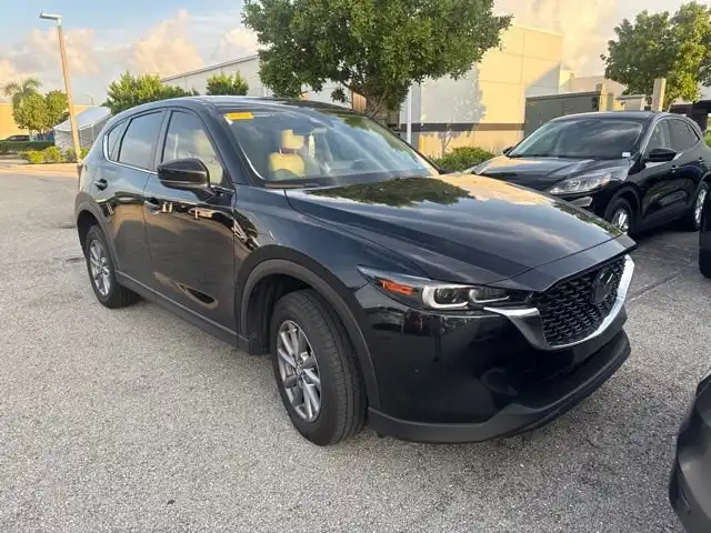 2023 Mazda CX-5 S Select Package Auto AWD's photo