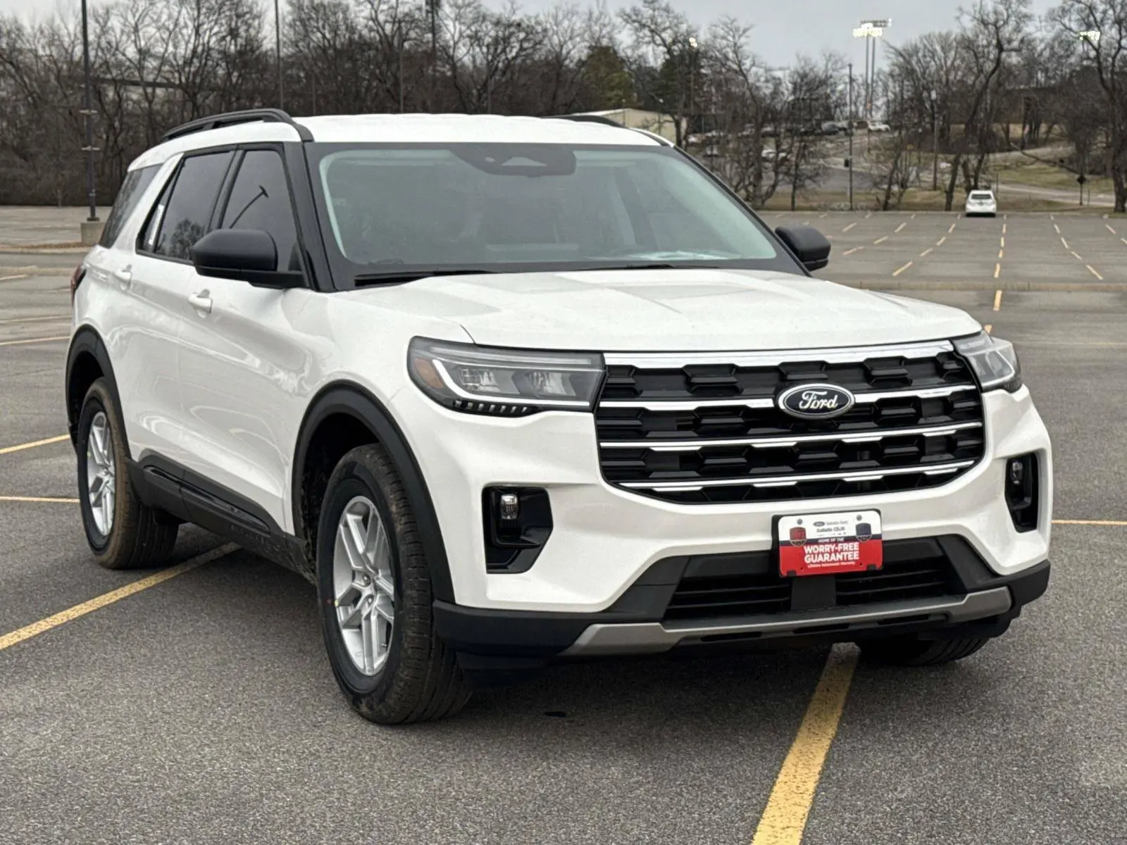 2026 Ford Explorer Active w/100A Pkg photo 3