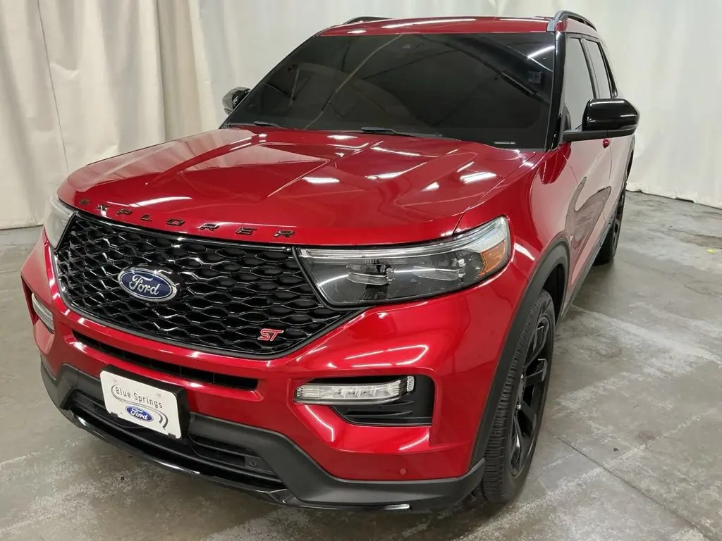2024 Ford Explorer ST 4WD photo 3