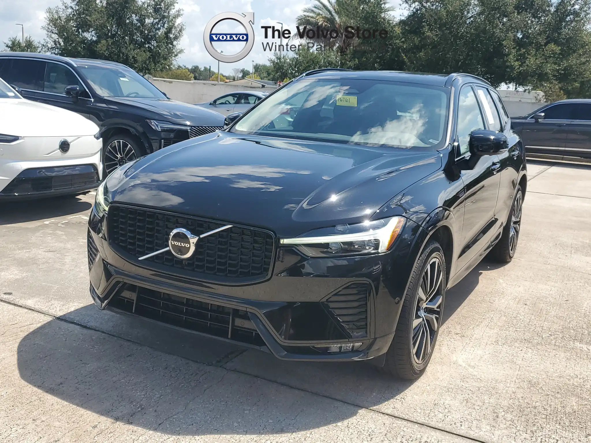 2024 Volvo XC60 B5 Plus Dark Theme AWD's photo