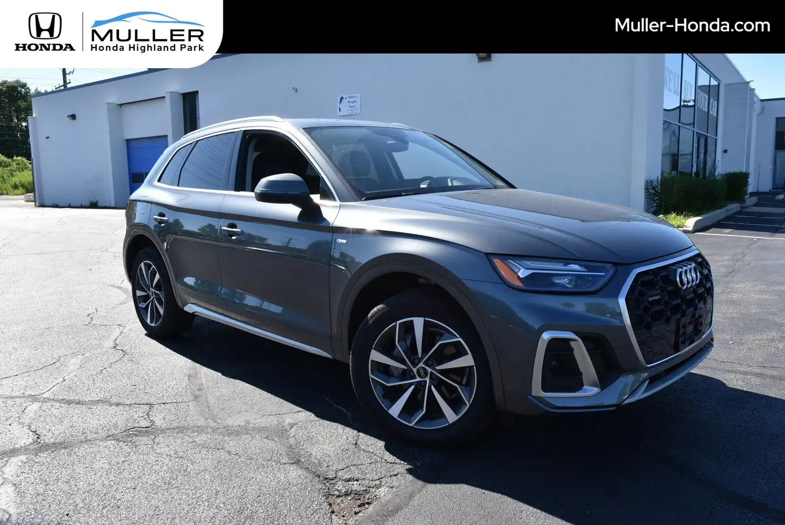 2024 Audi Q5 45 Premium Plus's photo